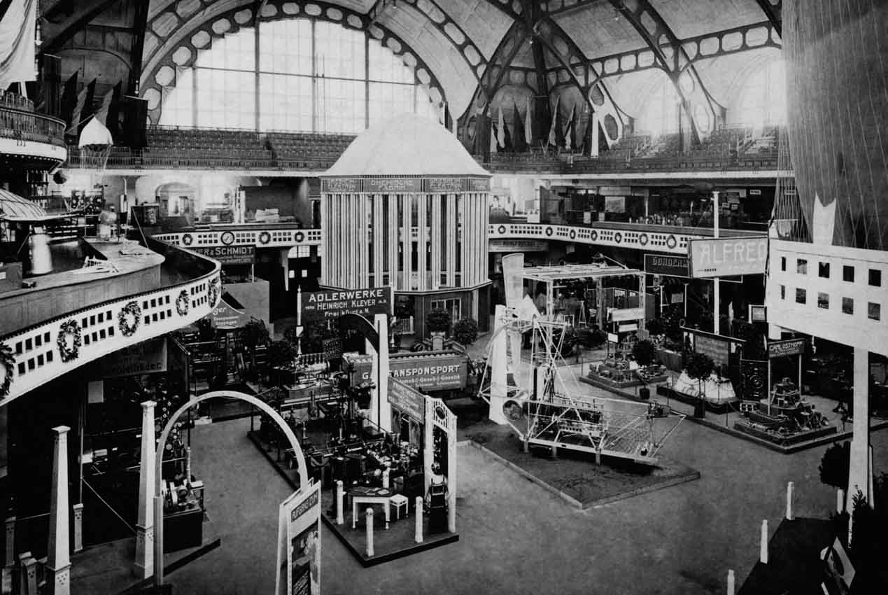 Start of the modern era: "Internationale Luftfahrtausstellung" 1909